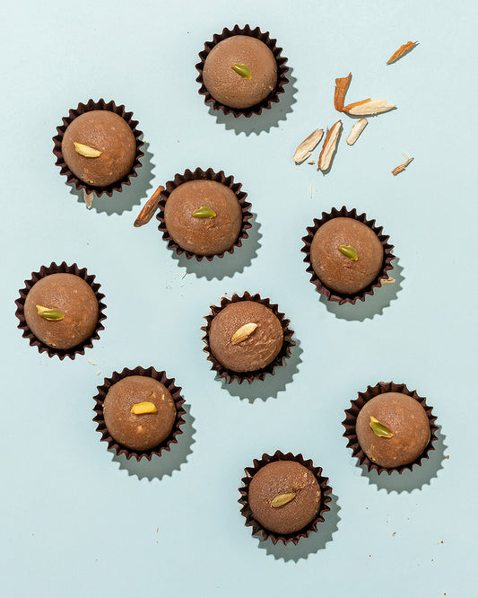 Almond Laddoo (Nolen Gur)